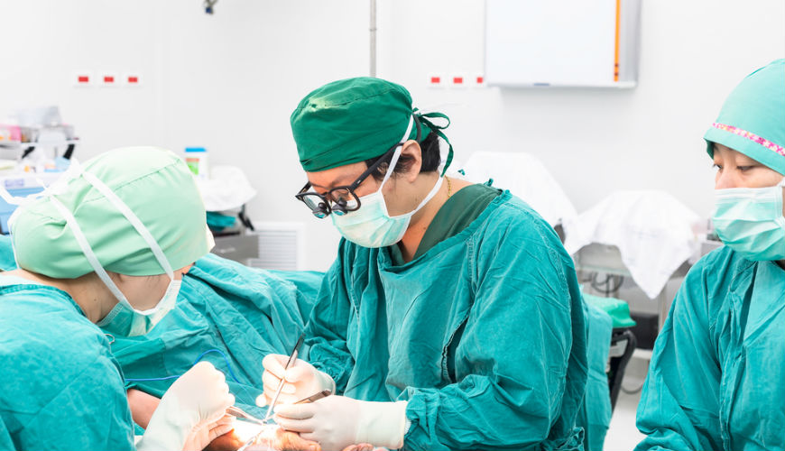 Erreur médicale : 7 ans avec un tube de 25 cm dans le ventre d’un français