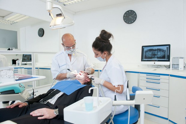 Création de la Confédération Africaine des Ordres des Médecins Dentistes (C.A.O.M.D.)